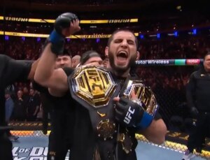 Tarihe geçti! Islam Makhachev’den çifte şampiyonluk