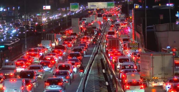 Trafiğe kaydı yapılan araç sayısı ekimde 178 bin oldu