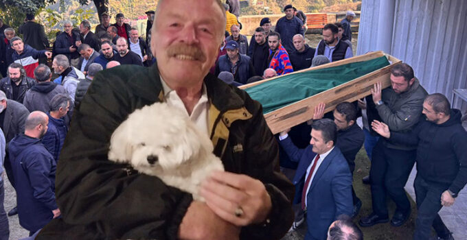 Trafik kazası sonrası yumruk darbesiyle hayatını kaybetti! Emekli öğretmen son yolculuğuna uğurlandı