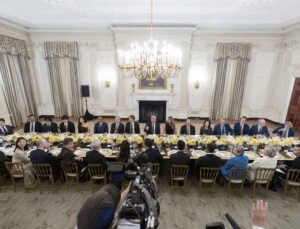 Trump, ABD’li banka ve finans devleriyle kritik akşam yemeğinde buluşacak