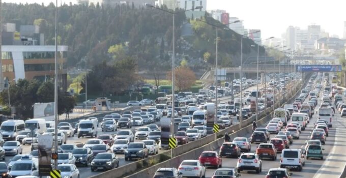 Türkiye'de sürücüler almak için sıraya girdi! 1 yılda sayısı yüzde 116 arttı