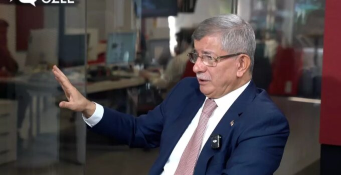 Ümit Özdağ’ın o sözleri Ahmet Davutoğlu’nu küplere bindirdi: Utanmazsın