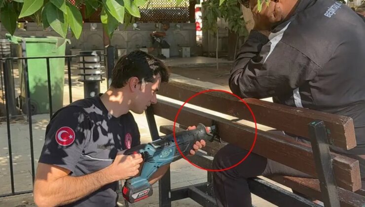 Uyurken bacağını banka sıkıştıran adamı itfaiye kurtardı