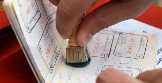 Vize ücretlerine yüzde 80 zam! Türkler akın akın gidiyordu