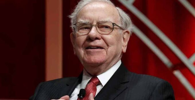 Warren Buffett 4,3 milyar dolarlık Alphabet hissesi aldığını açıkladı