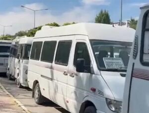 Zamlar minibüse, yük halka…