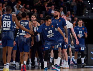 Anadolu Efes açıkladı! 4 isim Fenerbahçe Beko maçında yok