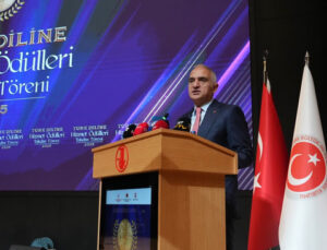 Bakan Ersoy: Türkçeye hizmet, kıymeti ölçülemeyen bir emektir