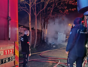 Bursa’da barakada yangın