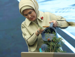 Emine Erdoğan, TOGEM-DER’in Artsın Eksilmesin Dönüşüm Pazarının açılışına katıldı