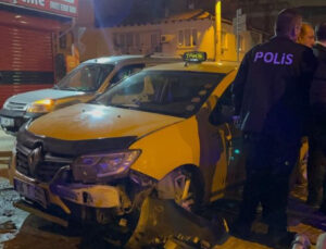 Gasbettiği taksiyle kaza yapınca yaya olarak kaçmaya çalışan şüpheli yakalandı