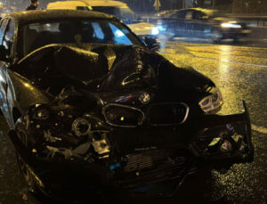 Kağıthane’de zincirleme kaza: 2 yaralı