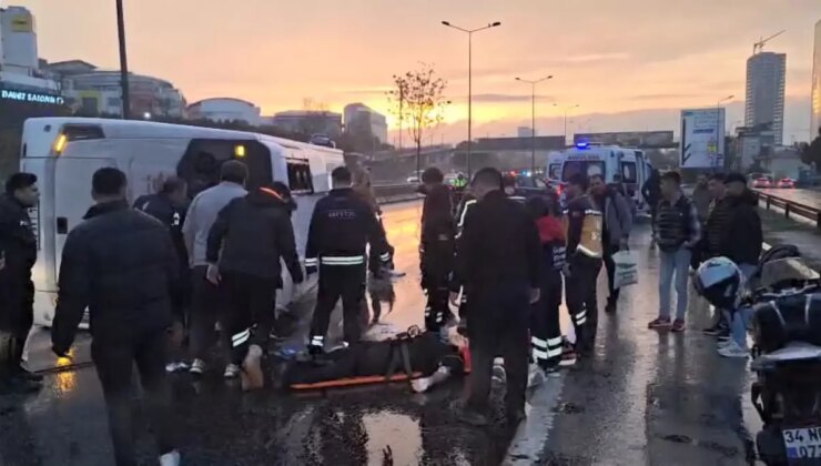 Maltepe D-100’de servis minibüsü devrildi