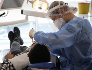 Meclis’e sunulan ücretsiz implant tedavisi için 2 şart var