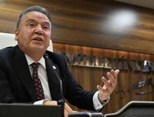 Muhittin Böcek hastaneye kaldırıldı