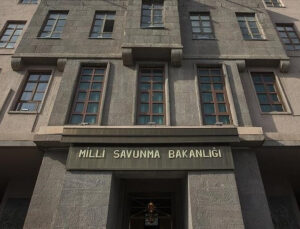 Son dakika… MSB: Hava sahamıza yaklaşan İHA düşürüldü