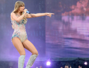 Taylor Swift, ekibine hayat değiştiren prim dağıttı