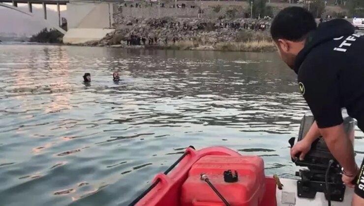 Terliğini almak isterken Dicle Nehri’ne düşen Ahmet’i arama çalışması başlatıldı