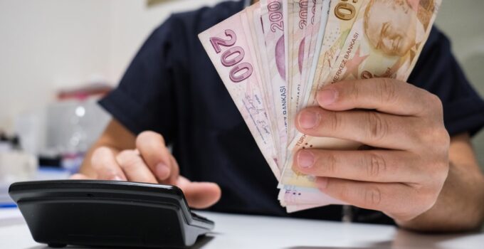 Toplam gelirin yarısı 5 ilde toplandı