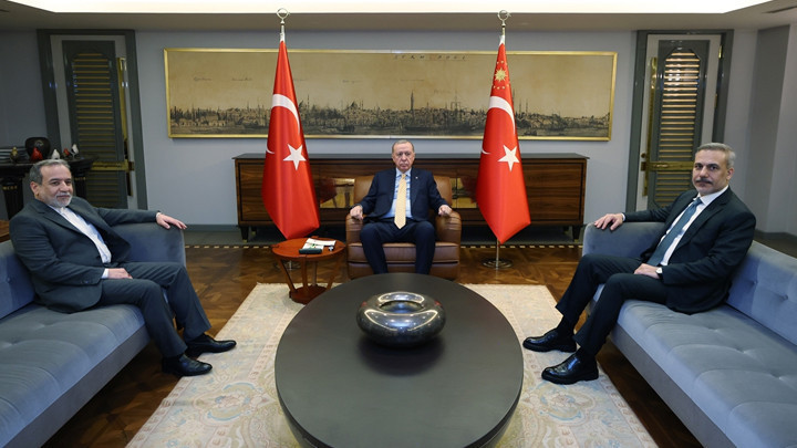 Cumhurbaşkanı Erdoğan, İran Dışişleri Bakanı Arakçi’yi kabul etti