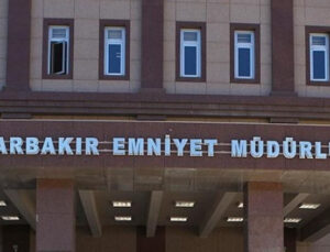 Diyarbakır’da emniyetin önüne el yapımı patlayıcı atıldı… 2 şüpheli aranıyor