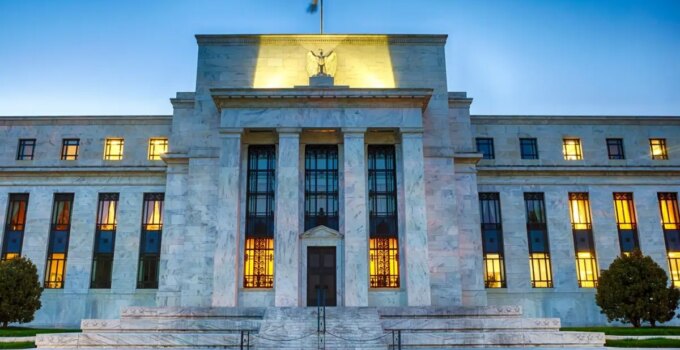 FED, faizi sabit bıraktı