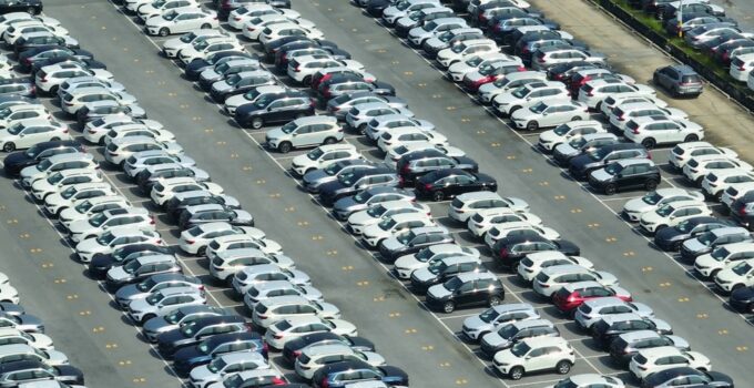 İki otomotiv devinden geniş çaplı geri çağırma: Hava yastığı ve yazılım riski