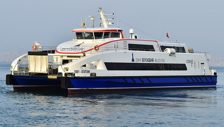 İzmir’de vapur seferleri iptal edildi