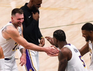 Luka Doncic 33 sayı attı! Lakers deplasmanda kazandı