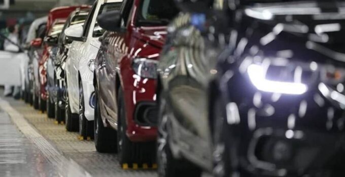 Türkiye'de şehir içi trafiğinin en ekonomik 8 otomobili belli oldu