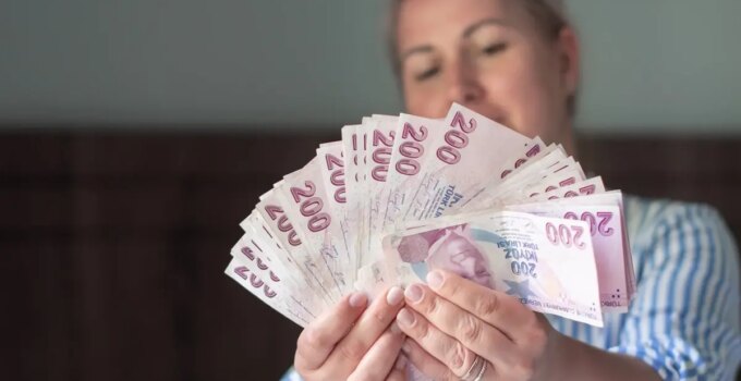 10 milyon kişiyi ilgilendiren müjde! Ev hanımlarına emeklilik teklifi Meclis’te