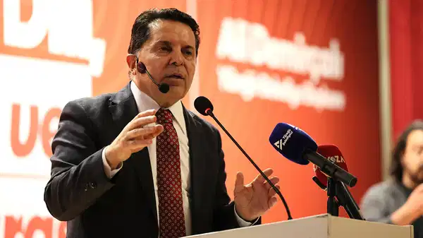 Ahmet Özer’den dikkat çeken ‘süreç’ değerlendirmesi: ‘Türkiye tarihsel bir yol ayrımında’