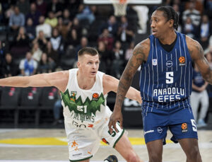 Anadolu Efes, Zalgiris’i yıktı geçti: 92-82