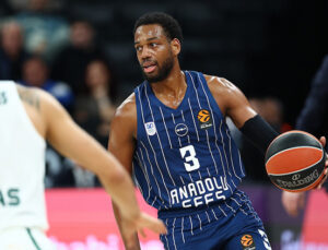 Anadolu Efes’in konuğu Virtus Bologna!