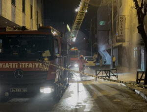 Bağcılar’da 4. kattaki iş yerinde yangın çıktı