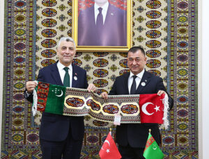 Bakan Bolat, Türkmenistan Bakanlar Kurulu Başkan Yardımcısı Ataguliev ile görüştü