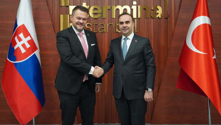 Bakan Kacır, Slovakya Yatırımlar, Bölgesel Kalkınma ve Bilişim Bakanı Migal ile görüştü