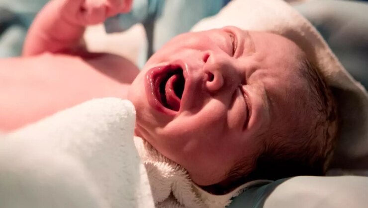 Bir ilimiz bu olayı konuşuyor! Çocuğunu hastanede çocuk özlemi çeken adama verdi