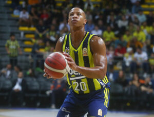 Fenerbahçe’den Devon Hall için sakatlık açıklaması!