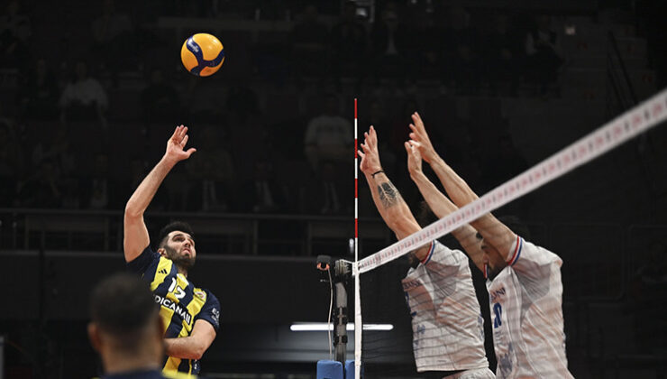 Halkbank, Fenerbahçe Medicana’ya set vermedi!