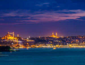 Hayatınızın yeni asistanı Hürriyet Super App, Ramazan ayında da yanınızda | Aylık imsakiye, namaz vakitleri, ezan bildirimleri ‘Kıble ve Kur’an’ özelliğiyle…