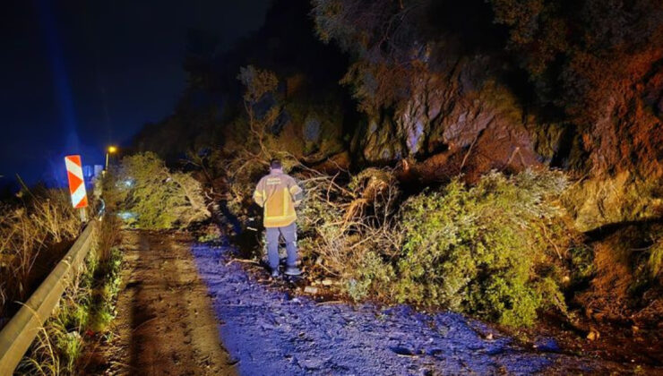 Heyelan nedeniyle mahalle yolu ulaşıma kapandı