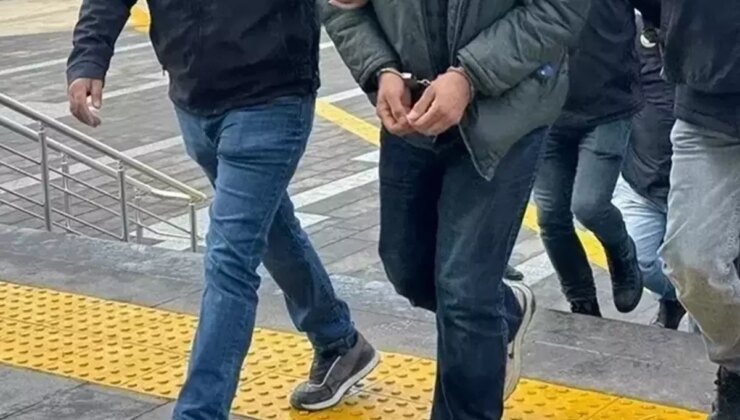 İstanbul merkezli 4 ildeki suç örgütü operasyonunda yakalanan 35 zanlı adliyede