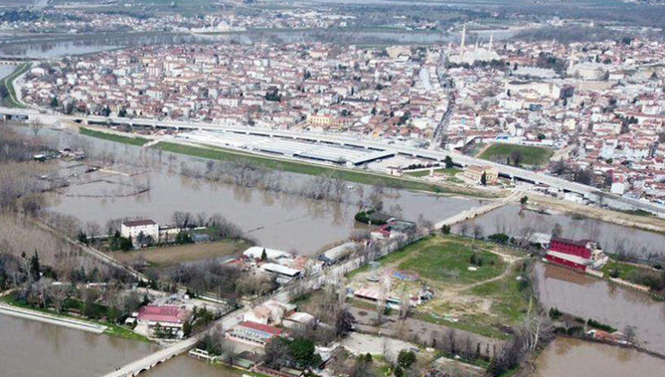 Kentte kırmızı alarm verilmişti! Tehlike azaldı, geçişler kontrollü yapılıyor