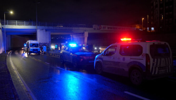 Küçükçekmece’de motosiklet temizlik aracına çarptı: 2 ölü