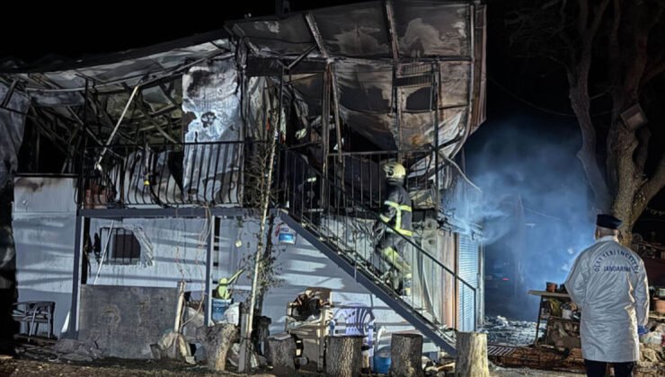 Prefabrik evde yangın! Karı koca öldü