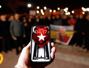 Saatler 04.17’de durdu! 6 Şubat depremlerinin üzerinden 3 yıl geçti… Birçok ilden anma töreni düzenlendi