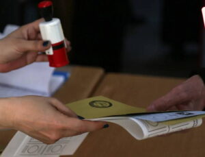 Sağda yeni ittifak arayışı: Kapı kapalı…