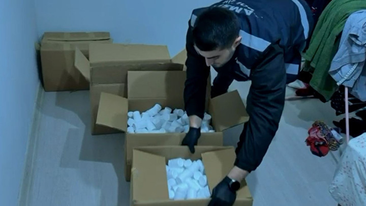 Samsun’da evlerinden 230 bin hap çıkan anne-oğul gözaltına alındı