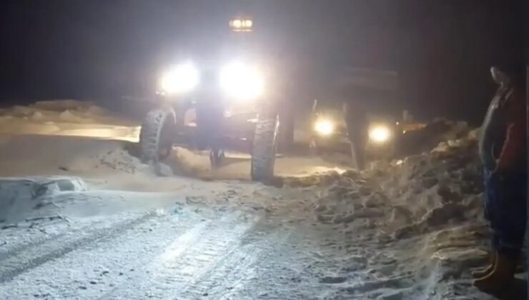 Tipi nedeniyle yolda mahsur kalan 30 kişi kurtarıldı